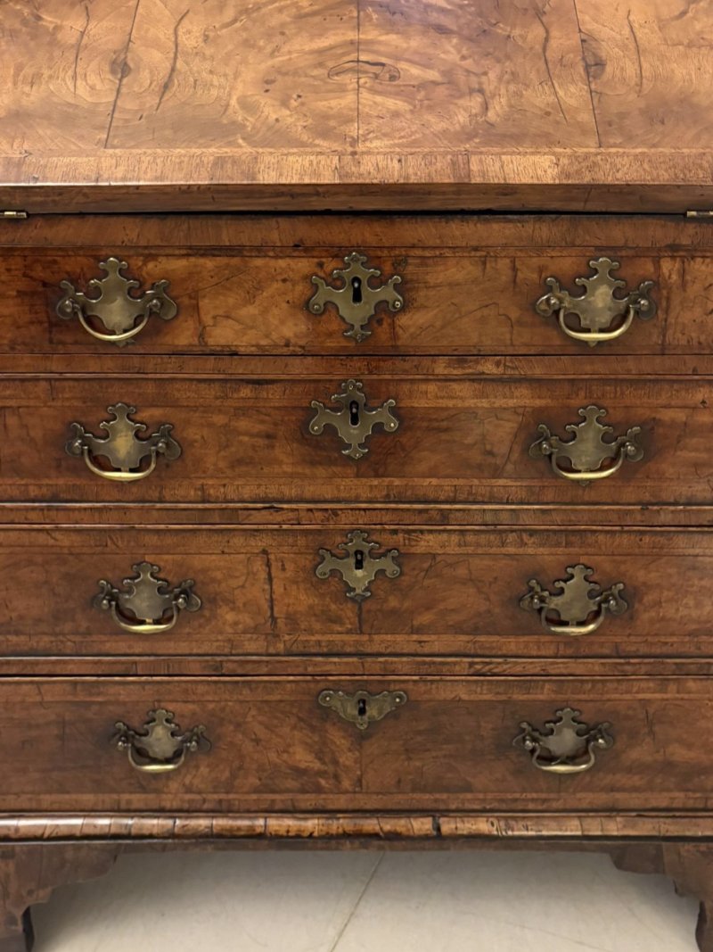 Superb Early 18th Century Quality Antique George I Walnut Bureau